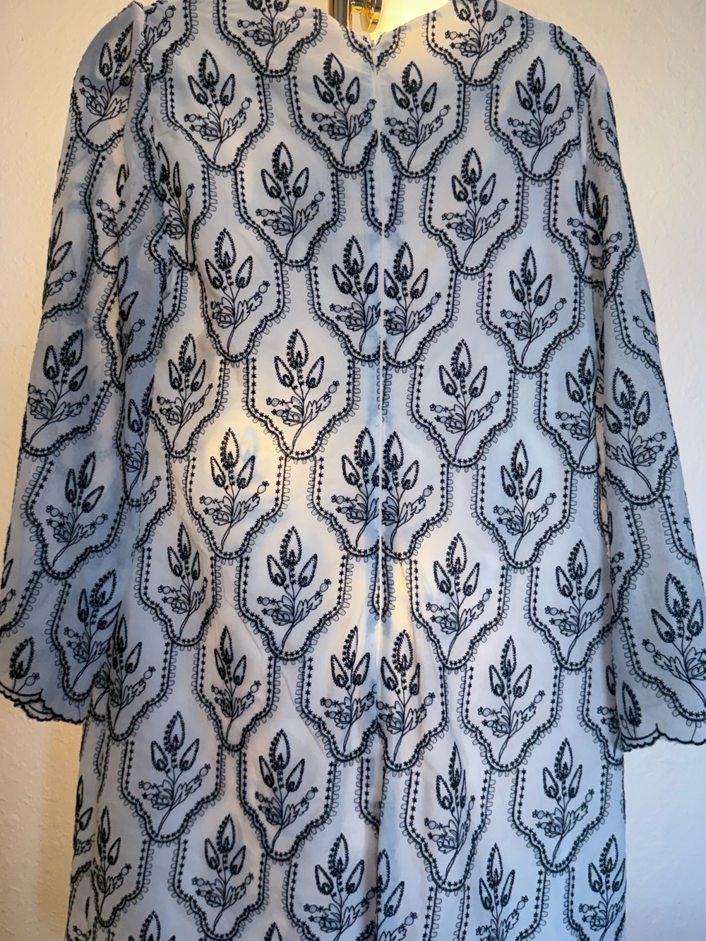 Preston & York White Black Embroidered Bell Sleeve Shift Dress NWT Size 8 - Picture 10 of 11